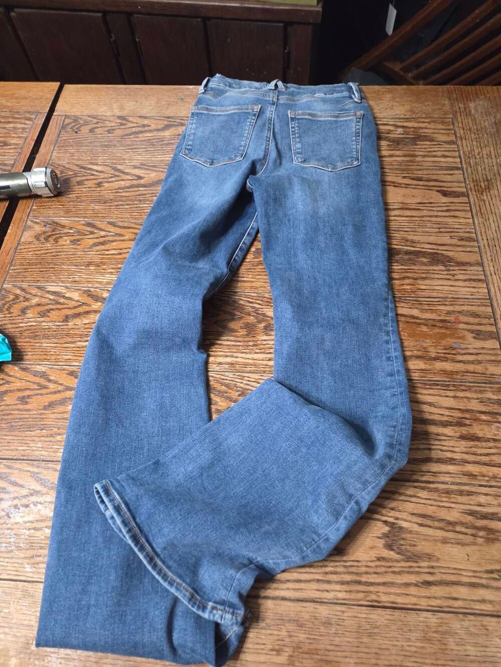 GOOD AMERICAN ALWAYS FITS GOOD LEGS FLARE JEANS sz 00-4 - Picture 5 of 5